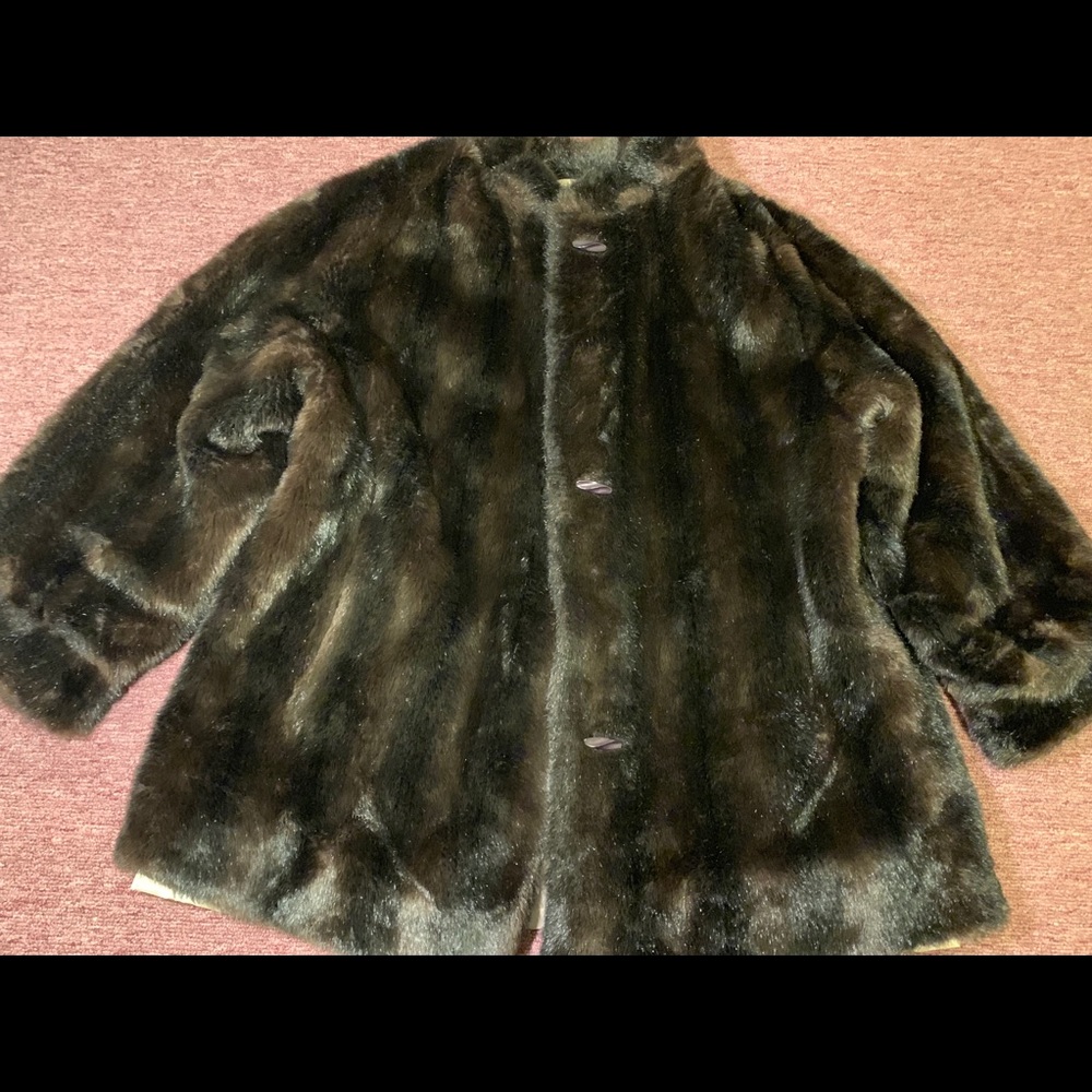 Beautiful Elegant Brown Faux Fur Coat